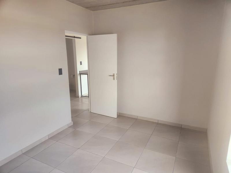 2 Bedroom Property for Sale in Zonnebloem Western Cape